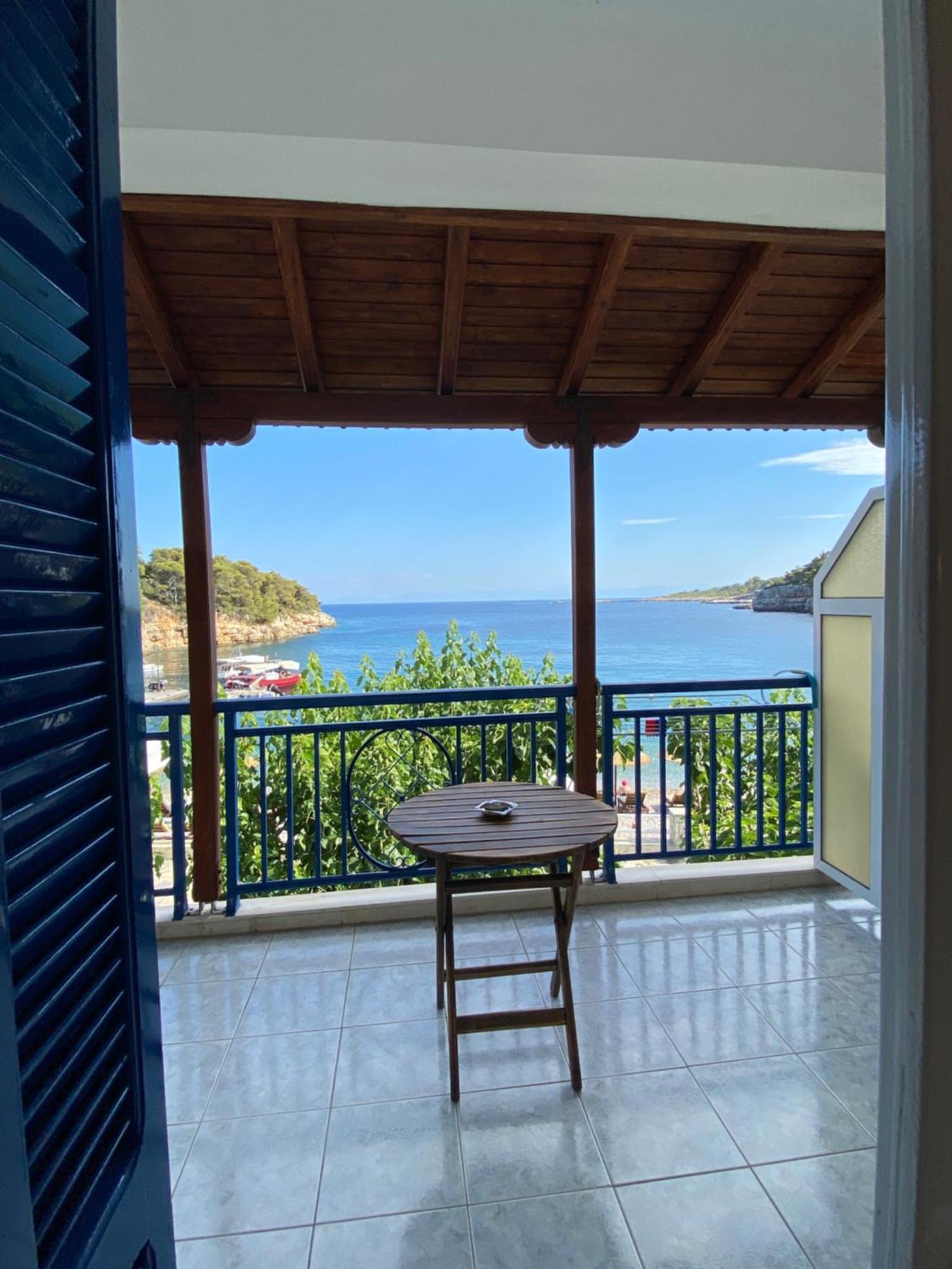 Nostos Hotel Patitíri Kültér fotó