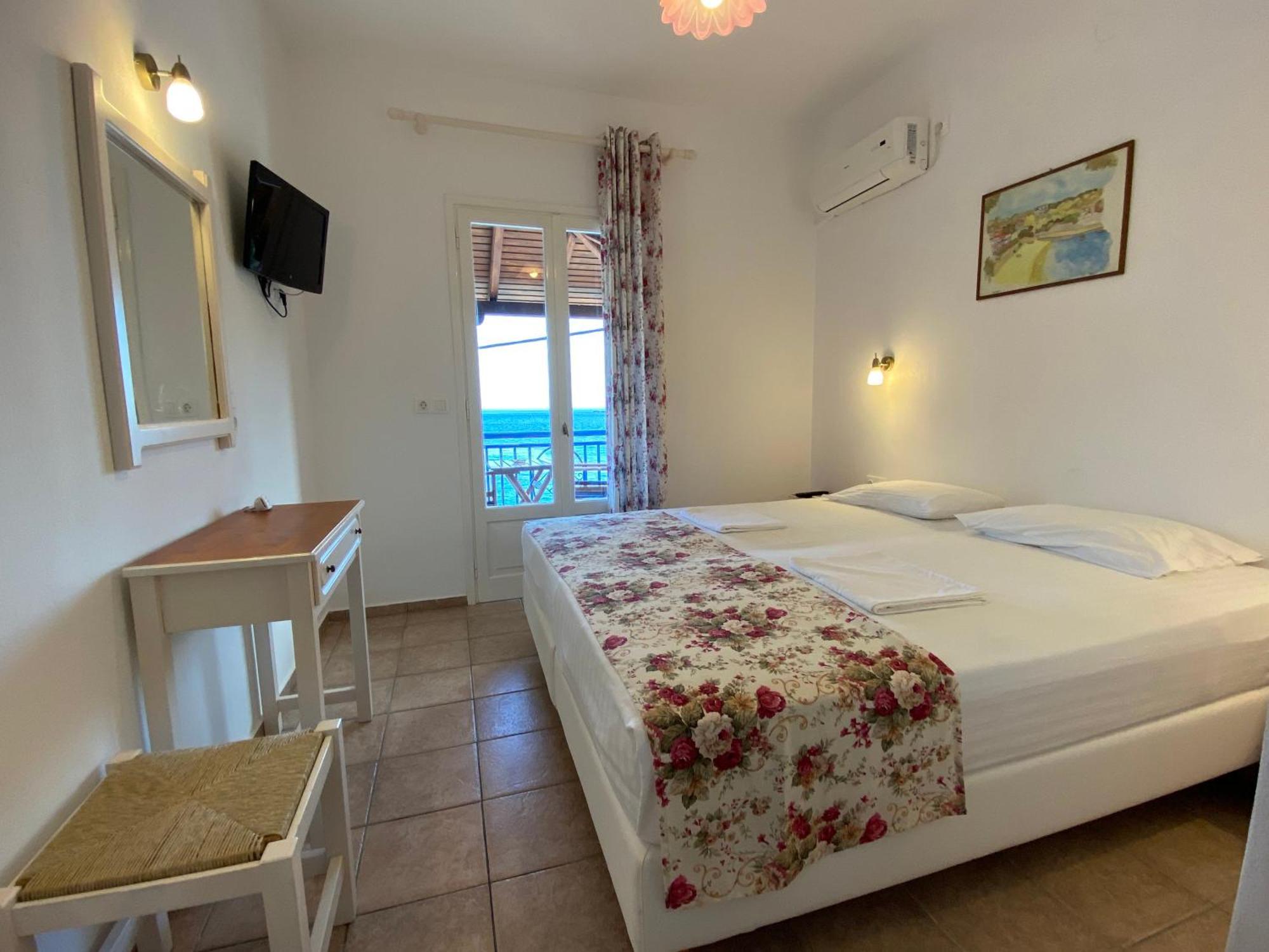 Nostos Hotel Patitíri Kültér fotó