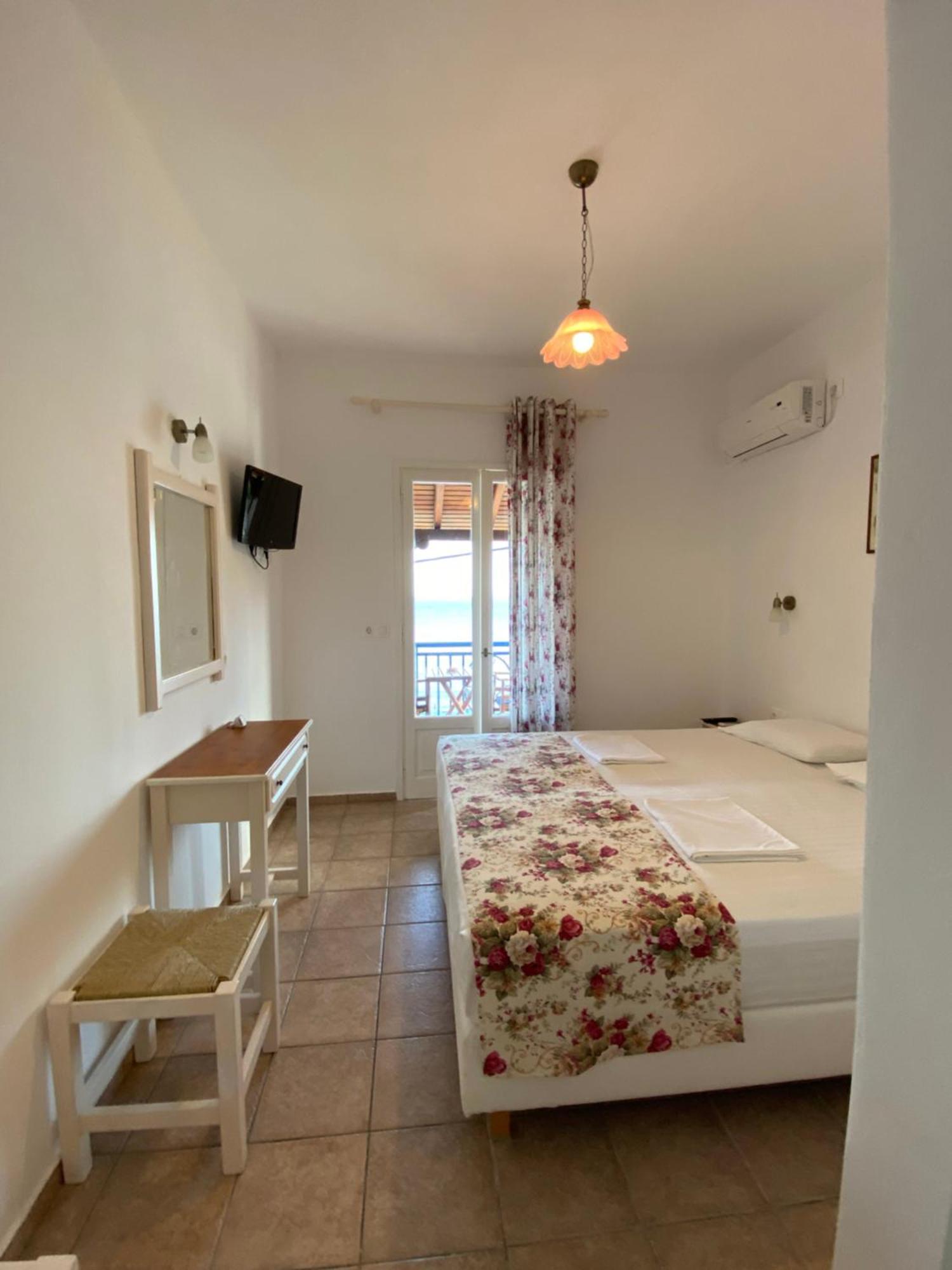 Nostos Hotel Patitíri Kültér fotó